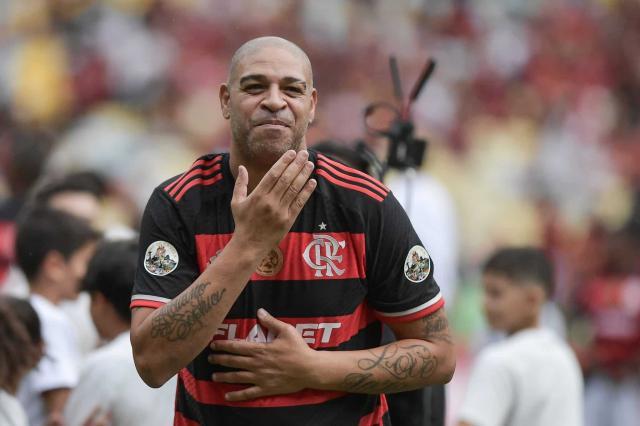 1734333304272084594.jpg adriano-imperador-despedida-scaled.jpg